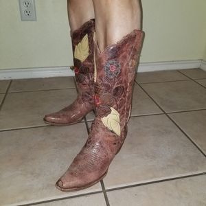 Cowgirl boots 7 1/2